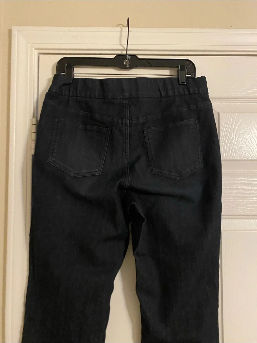 Chico’s Platinum Denim. Women’s Black Pull-On Jeans. Size 2 (12).